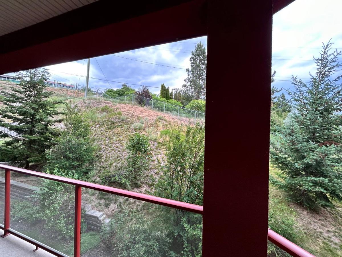 Stay In The Okanagan - Copper Sky, West Kelowna Exterior photo